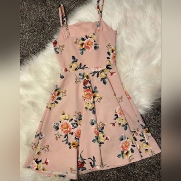 3 Women's Junior's XSMALL Dresses - Picture 3 of 13